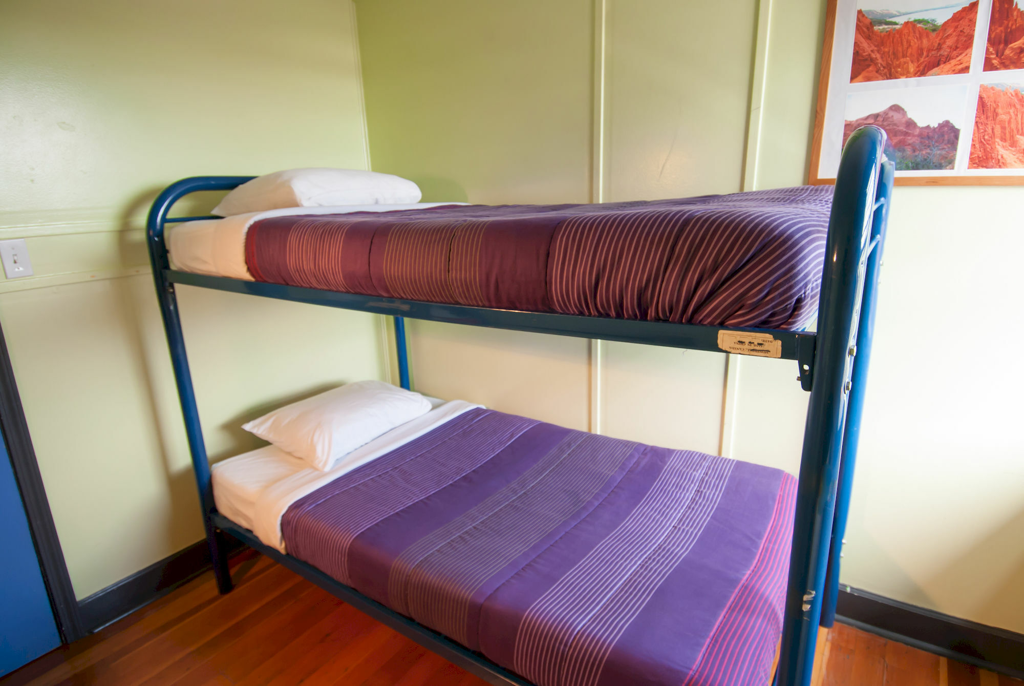 Ocean Island Inn | Backpackers | Suites Вікторія Екстер'єр фото