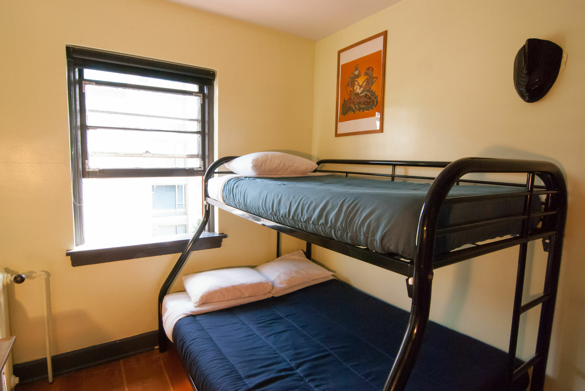 Ocean Island Inn | Backpackers | Suites Вікторія Екстер'єр фото